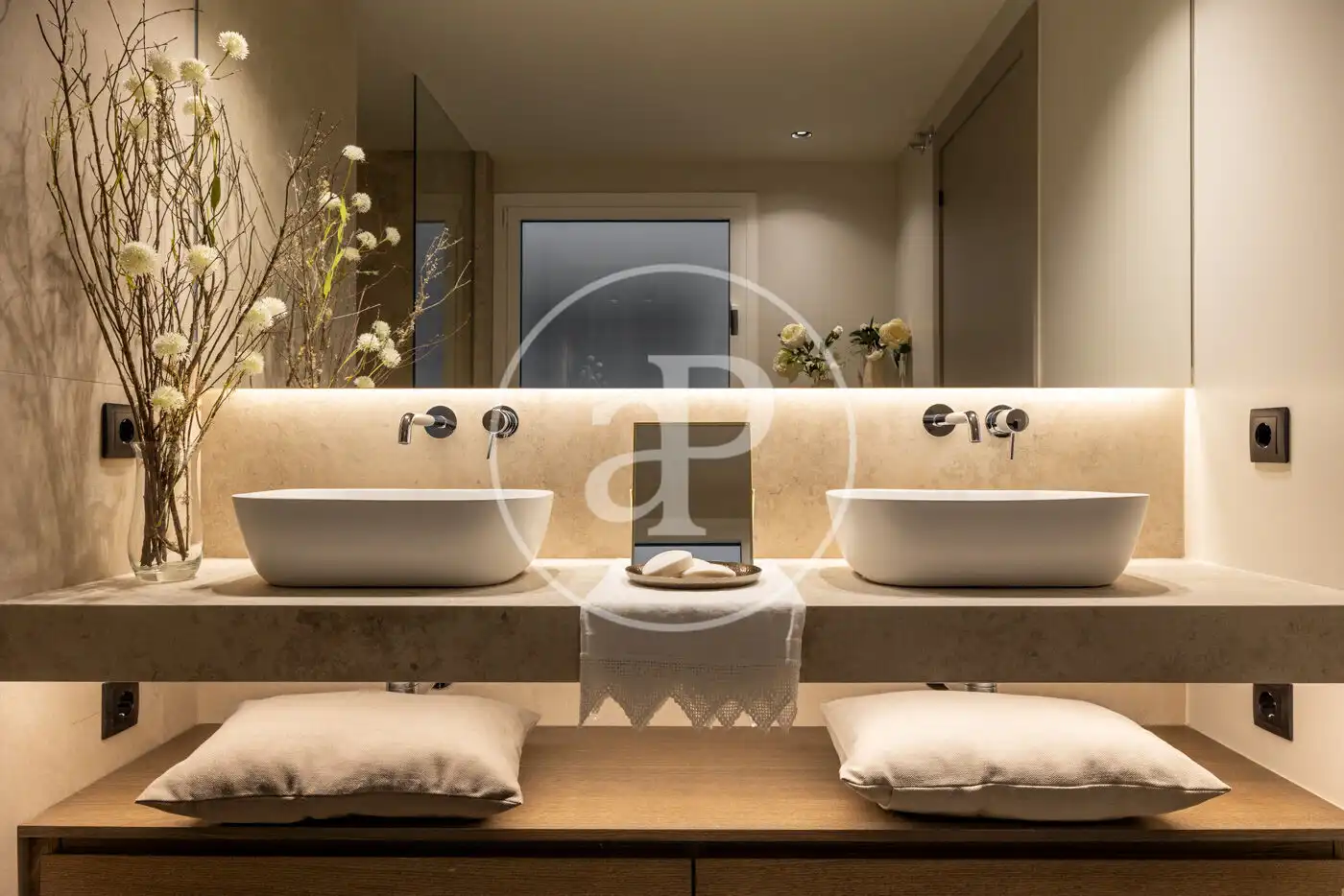 Badezimmer von Wohnung zum Verkauf in Barcelona mit Klimaanlage, Heizung und Terrasse