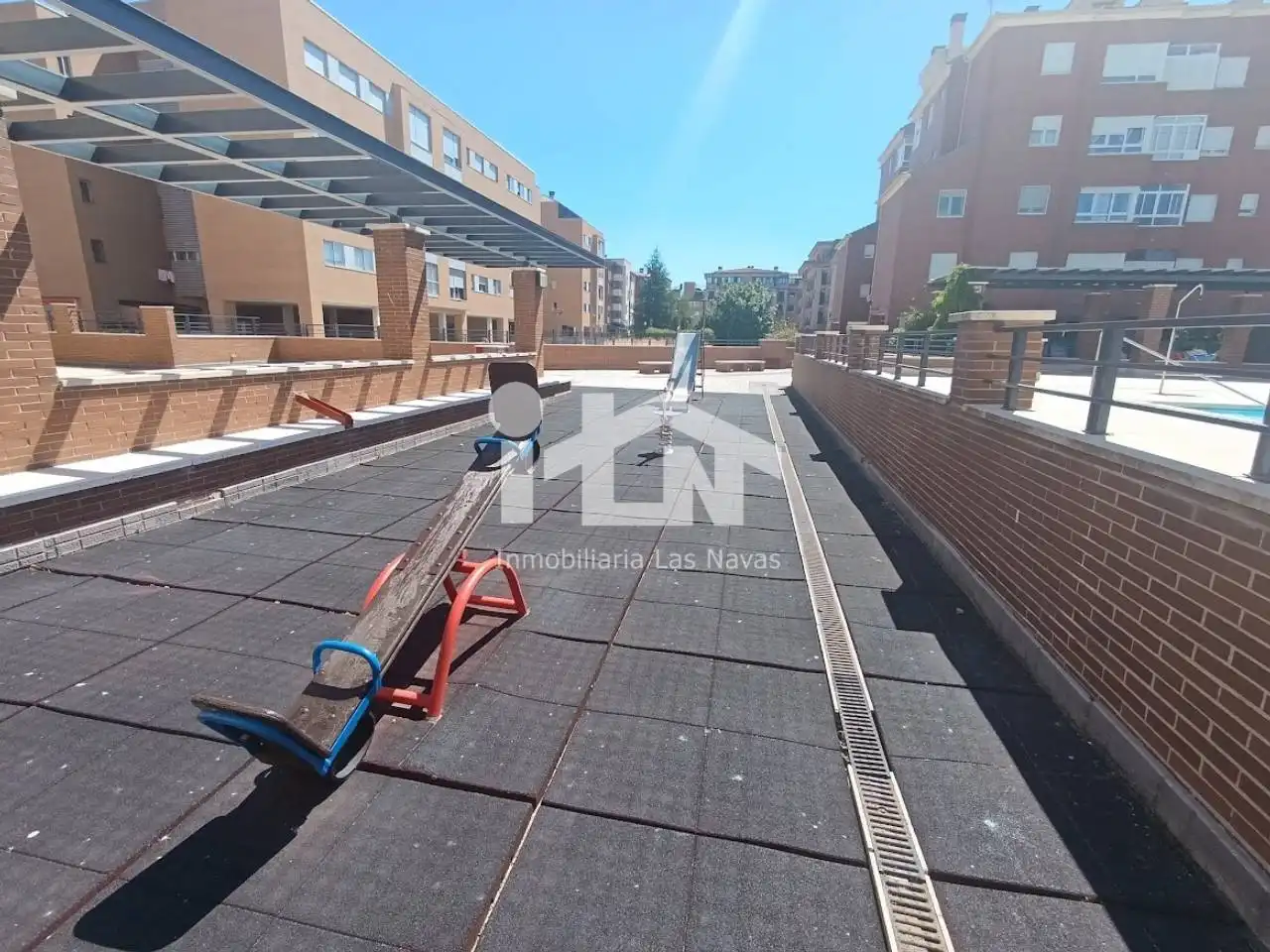 Terrassa de Pis en venda en Ávila amb Calefacció, Traster i Piscina comunitària