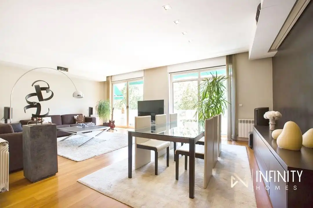 Sala de estar de Piso de alquiler en Bilbao  con Calefacción, Terraza y Horno