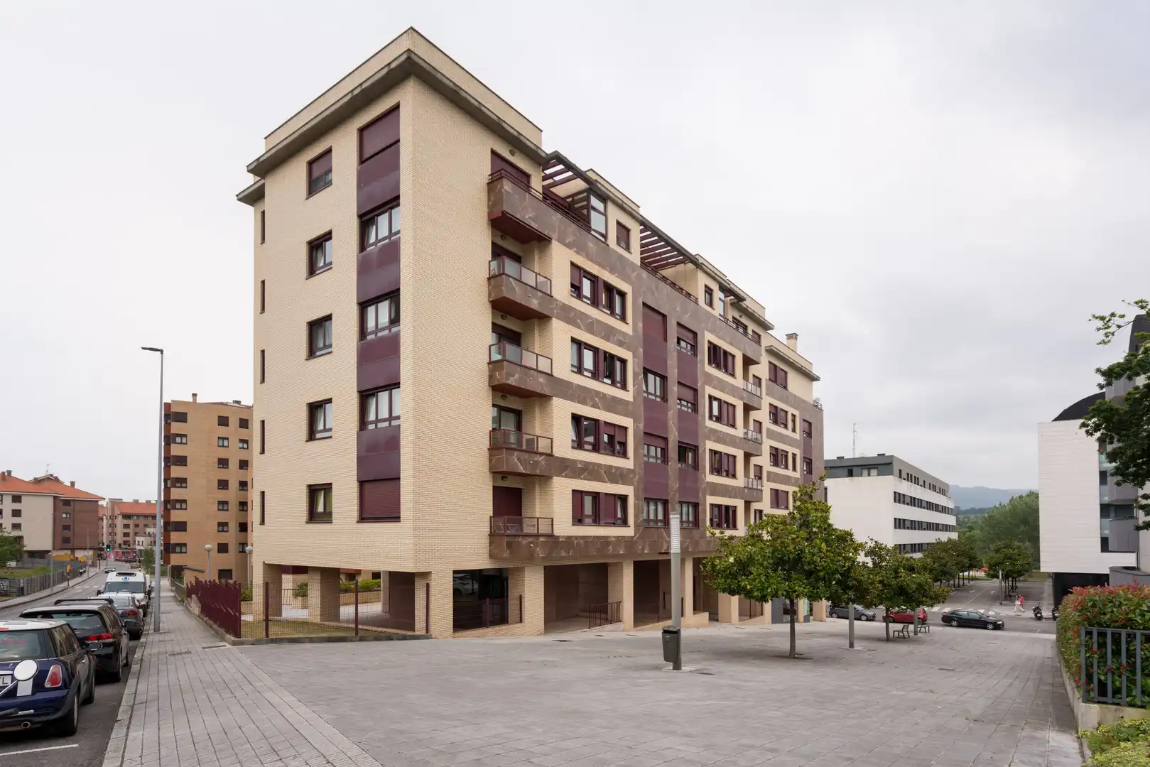 Außenansicht von Wohnung zum Verkauf in Gijón  mit Heizung und Parkett