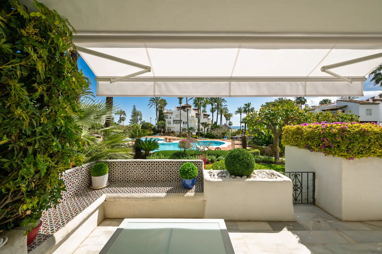 Garden of Ground floor for sale in Estepona  with Air Conditioner, Terrace and Swimming Pool