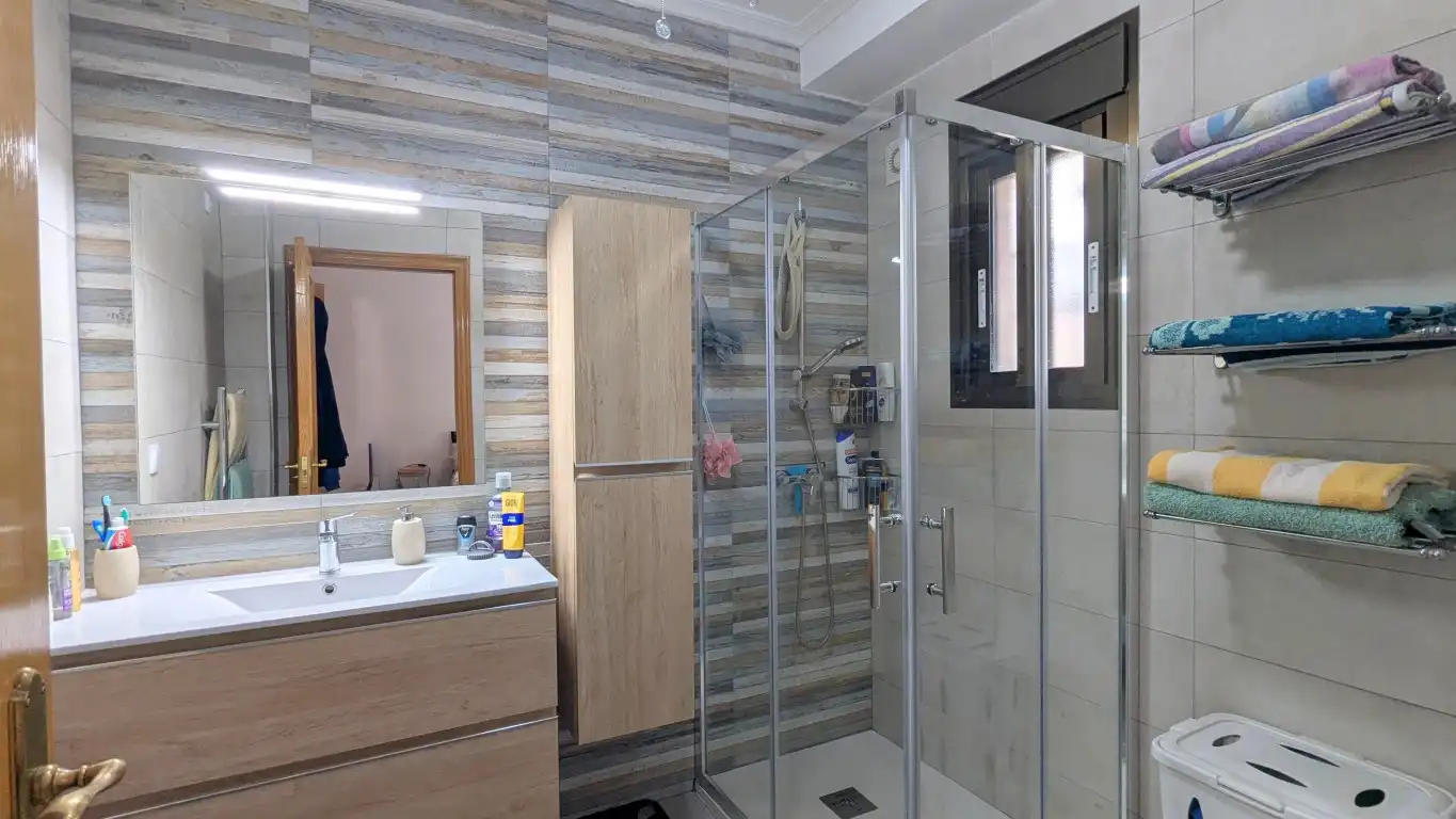 Baño de Casa o chalet en venta en Bigastro con Microondas y Balcón
