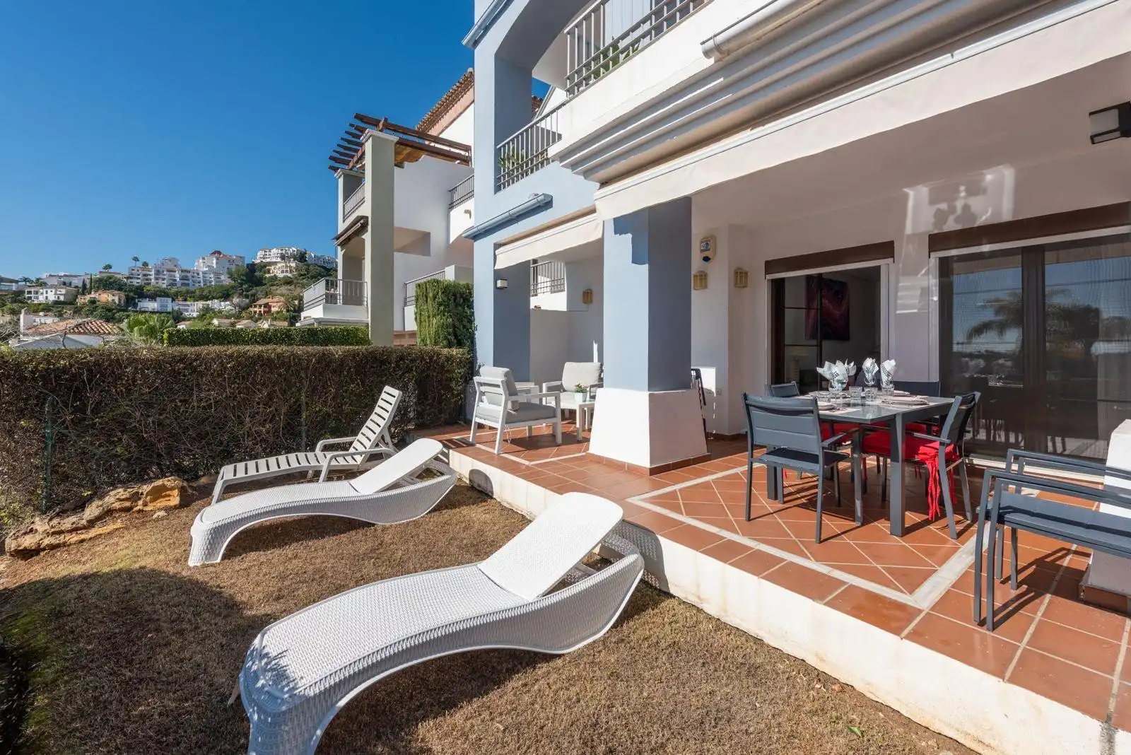 Terraza de Planta baja en venta en Benahavís con Aire acondicionado, Terraza y Piscina