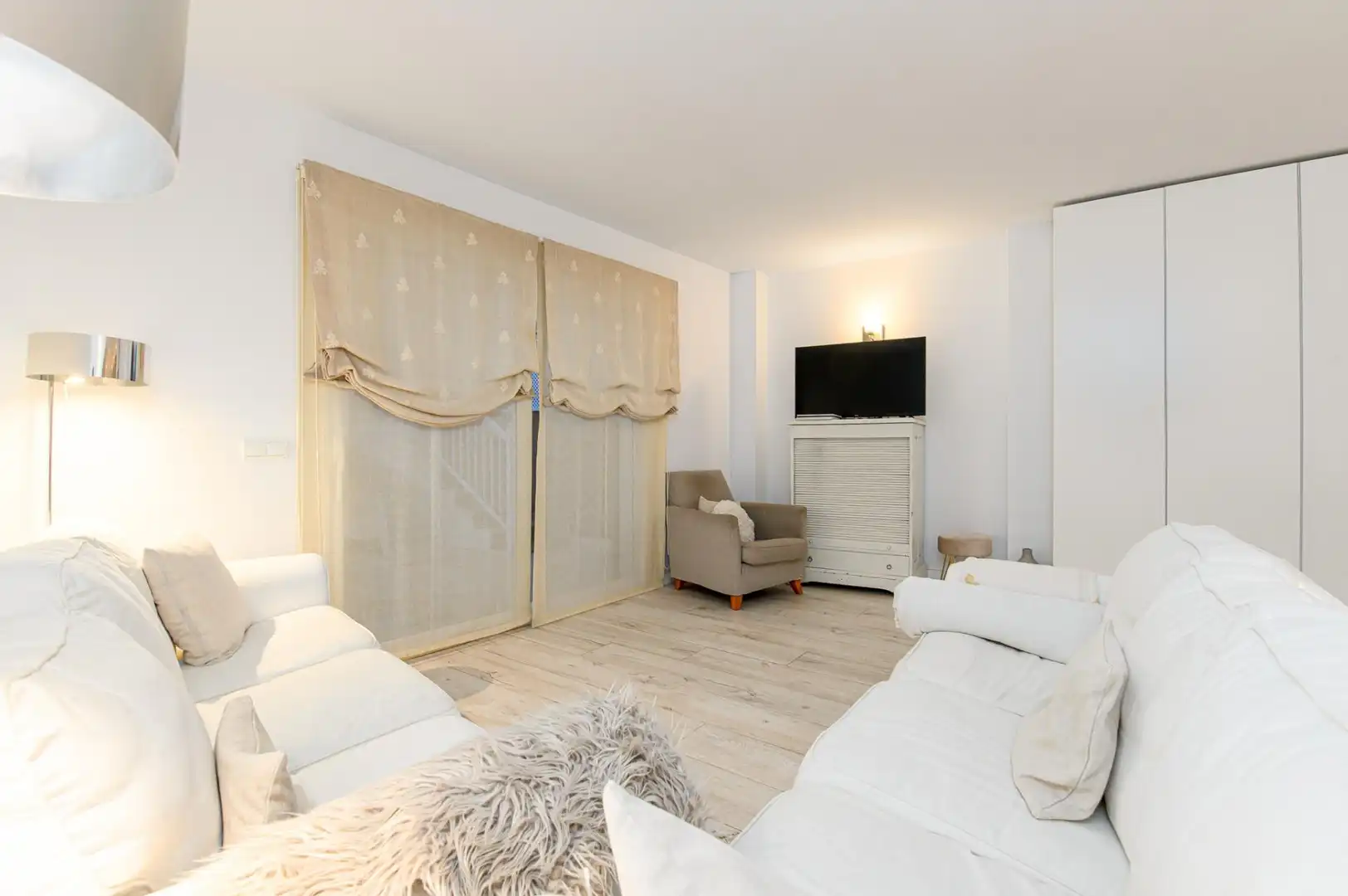 Sala d'estar de Casa adosada en venda en  Palma de Mallorca amb Aire condicionat, Calefacció i Jardí privat