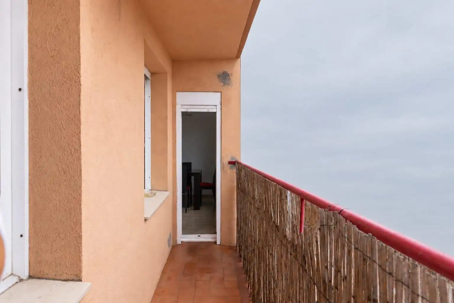 Flat with terrace for sale in Artigues - Llefià, imagen 2