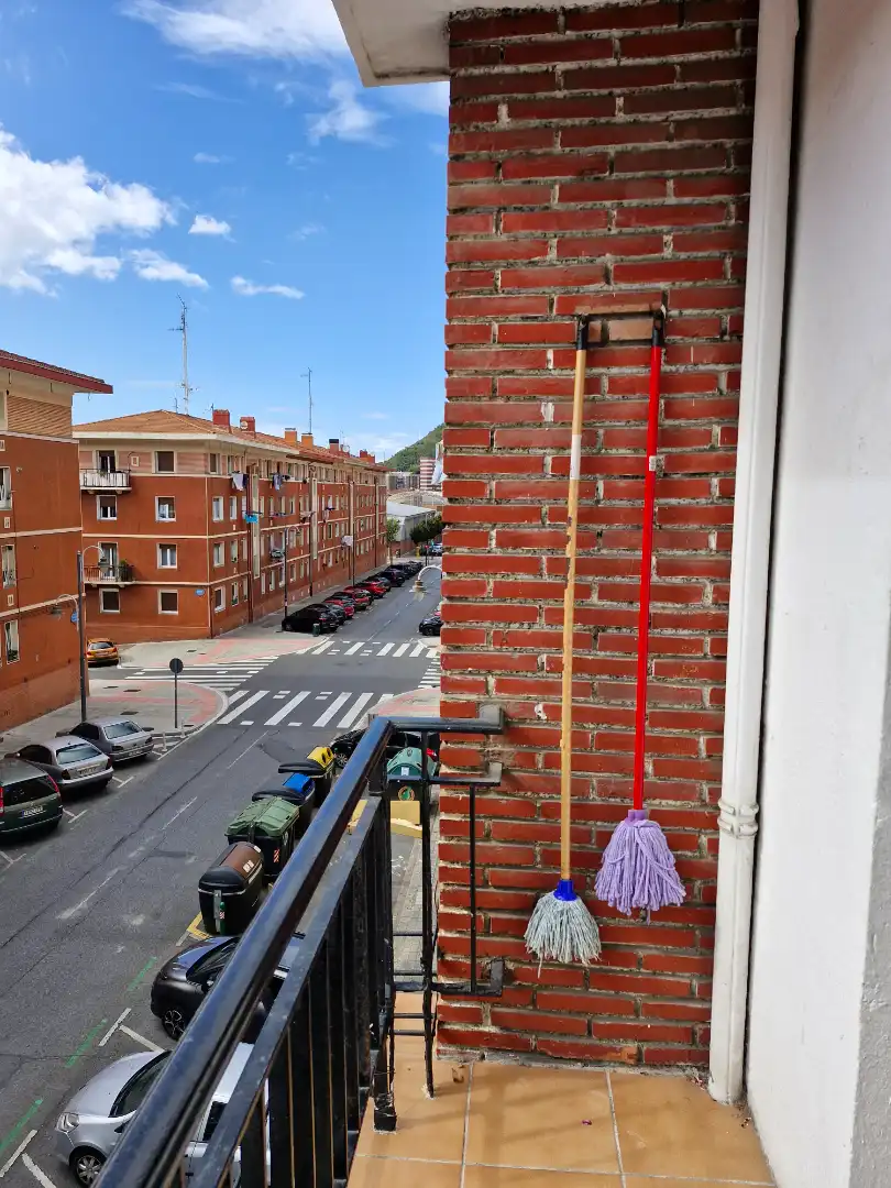Exterior view of Flat for rent in Bilbao   with Heating, Furnished and Oven