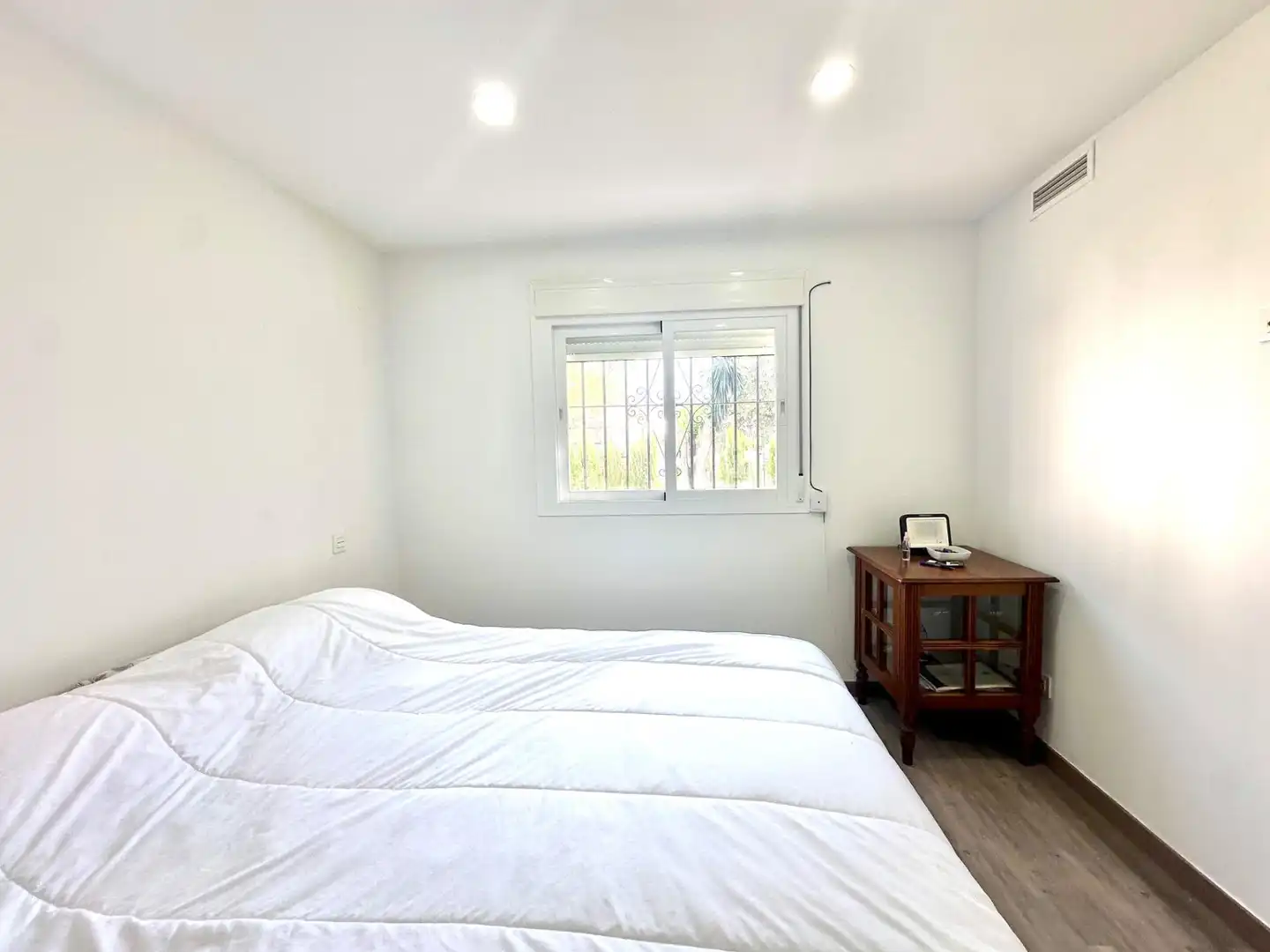 Bedroom of Ground floor for sale in Marbella  with Air Conditioner, Heating and Parquet flooring