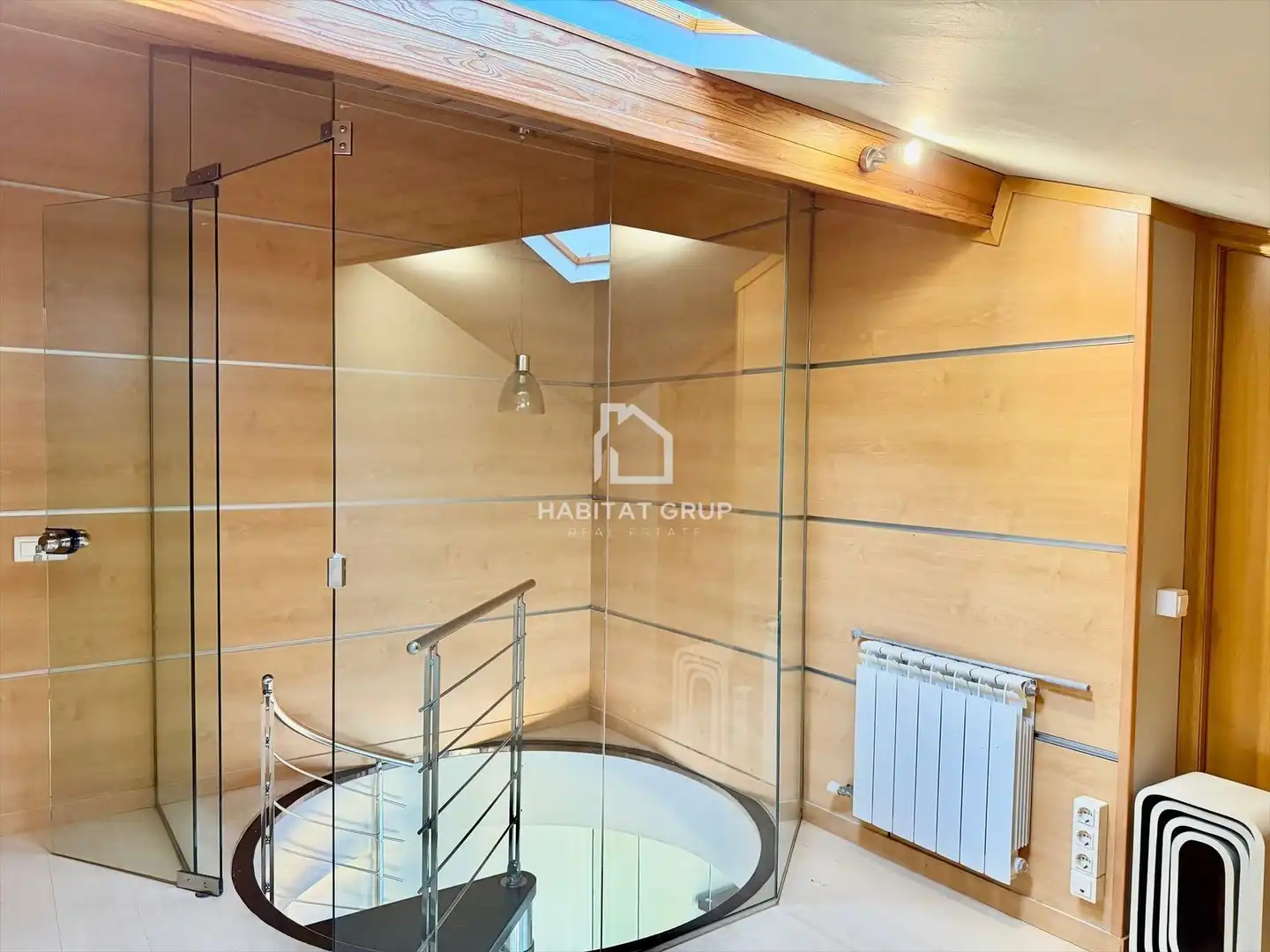 Dúplex en venta en Girona con Aire acondicionado, Calefacción y Terraza