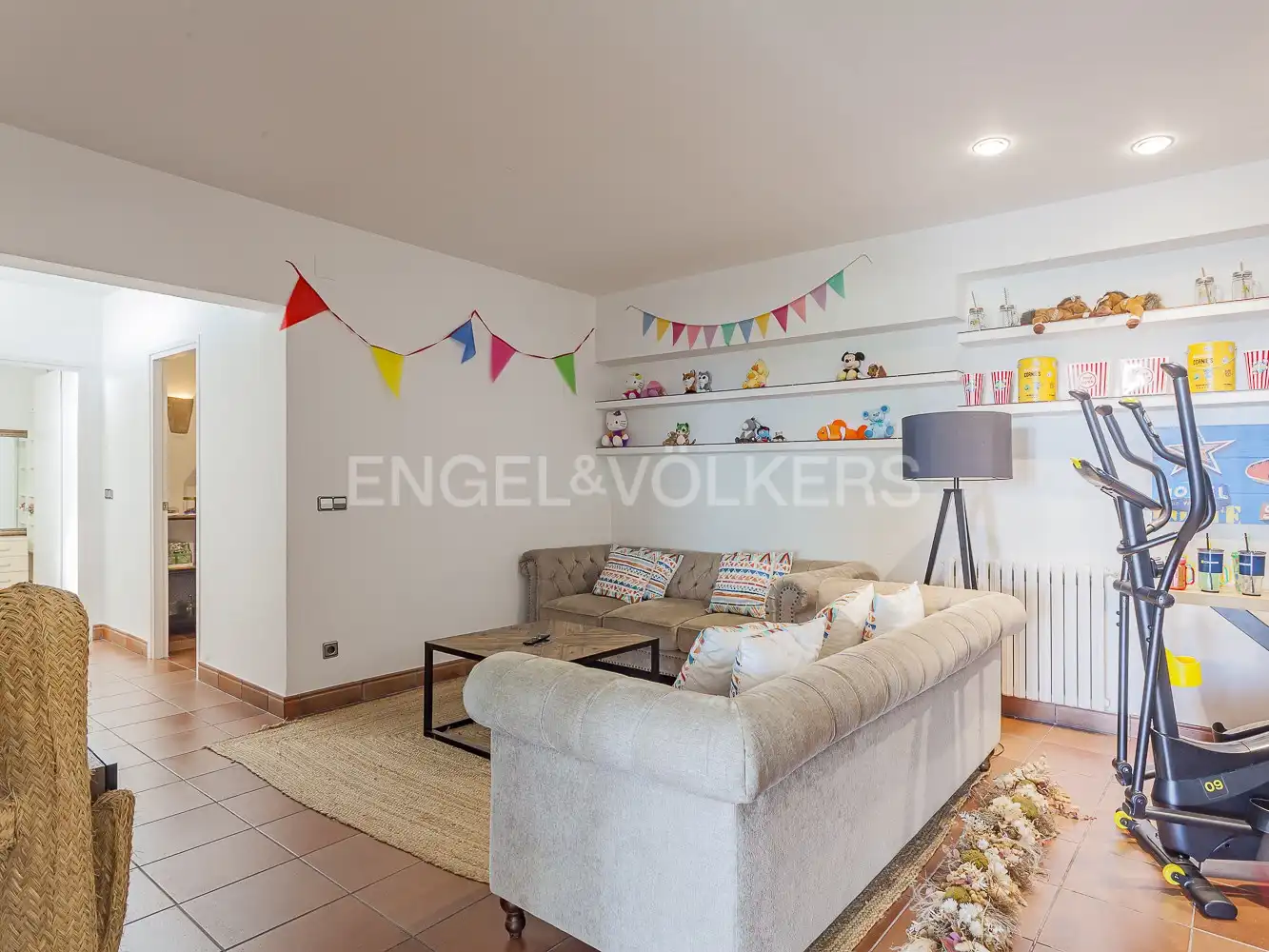 Sala d'estar de Casa o xalet en venda en Mataró amb Aire condicionat, Calefacció i Jardí privat