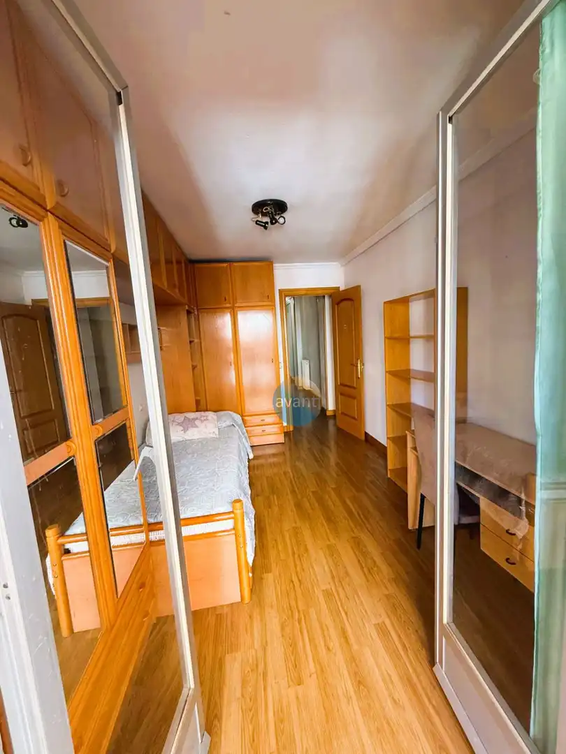 Schlafzimmer von Wohnung zur Miete in Garrido