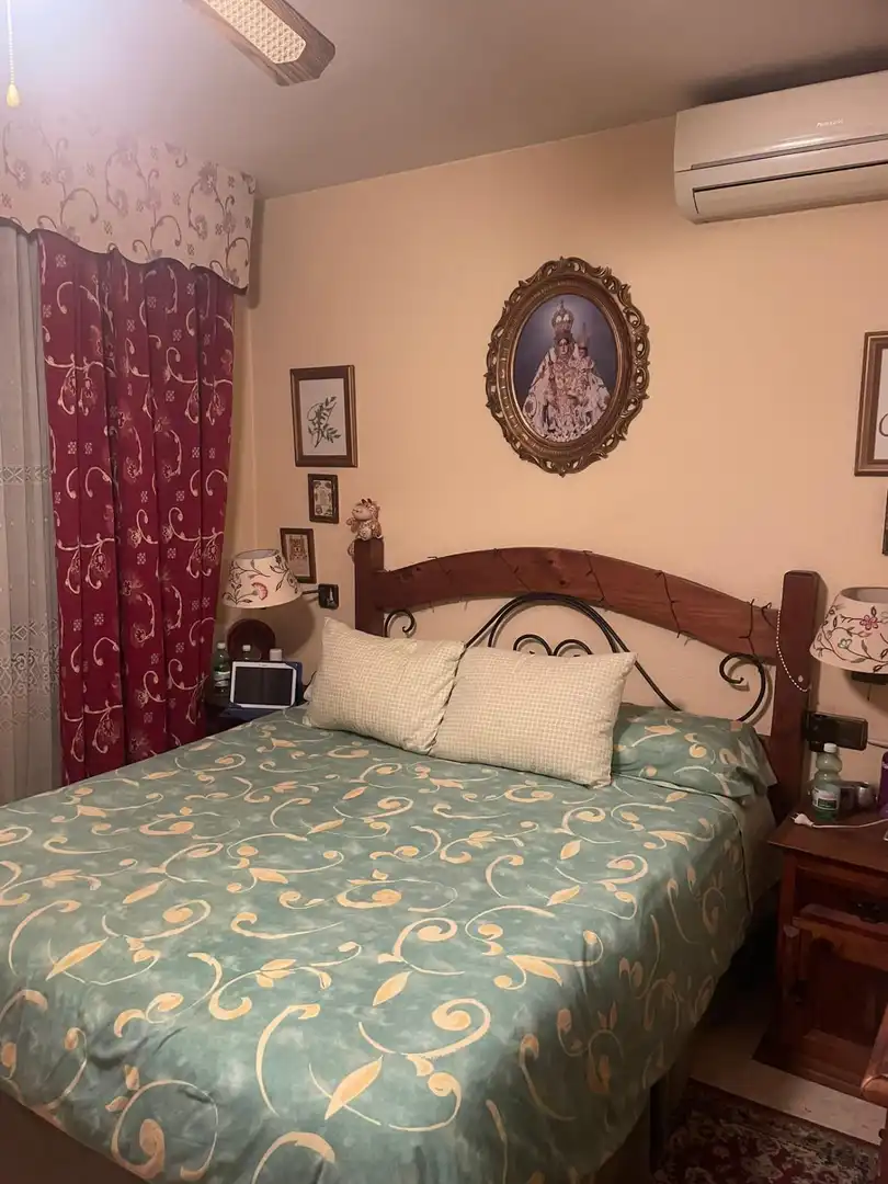 Habitación de Casa adosada en venta en Algeciras con Aire acondicionado
