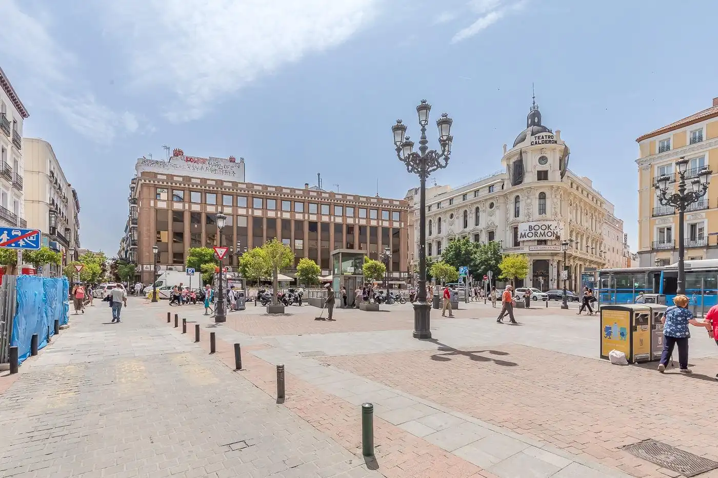 Vista exterior de Apartament en venda en Madrid amb Aire condicionat, Calefacció i Moblat
