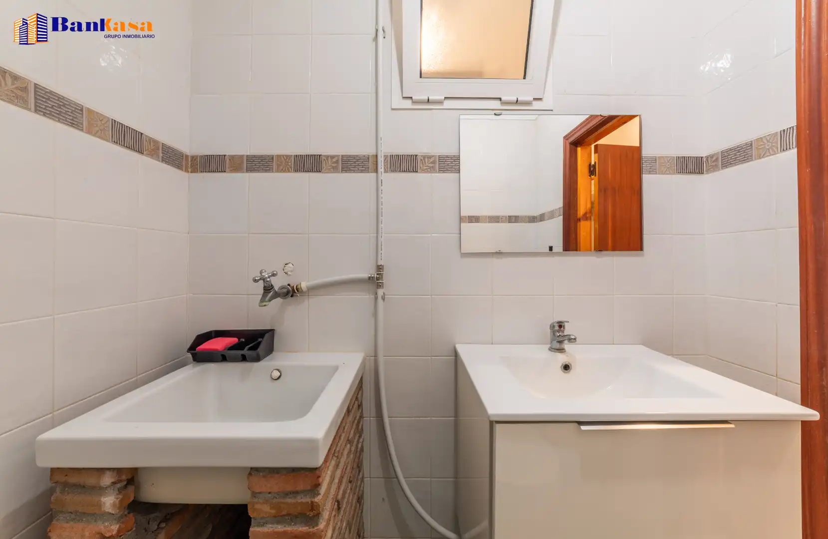 Baño de Local en traspaso en Pizarra con Aire acondicionado y Amueblado