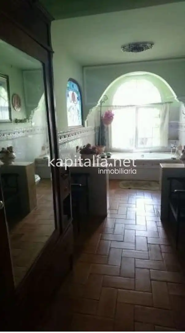 Habitación de Casa adosada en venta en Ontinyent con Aire acondicionado, Calefacción y Jardín privado