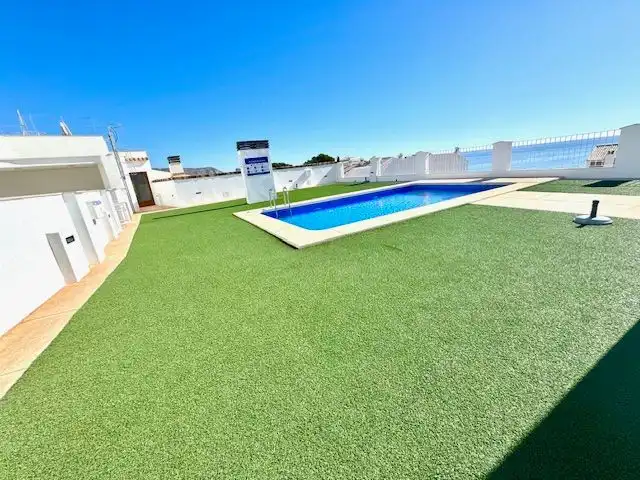 Schwimmbecken von Dachboden zur Miete in Altea mit Klimaanlage, Terrasse und Möbliert
