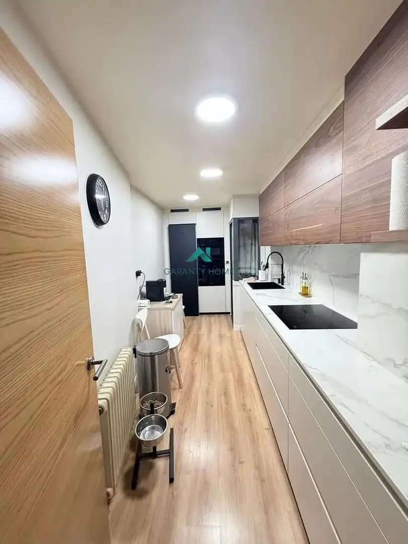 Cocina de Piso en venta en Pontevedra Capital  con Calefacción y Trastero