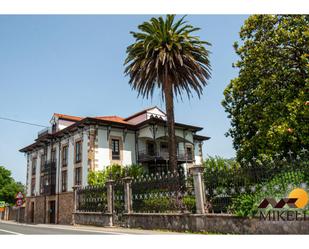 Vista exterior de Casa o xalet en venda en Corvera de Toranzo amb Terrassa