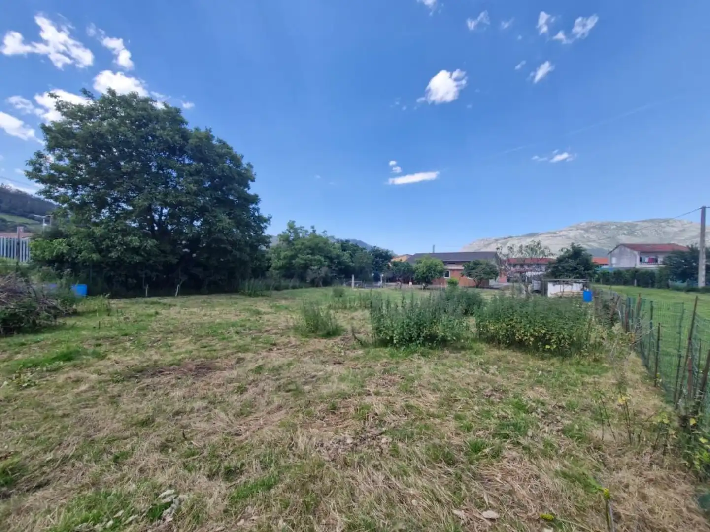 Casa o xalet en venda en Los Corrales de Buelna  amb Calefacció, Jardí privat i Terrassa