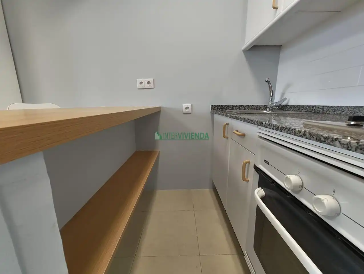 Kitchen of Study for rent in Vigo   with Heating and Furnished