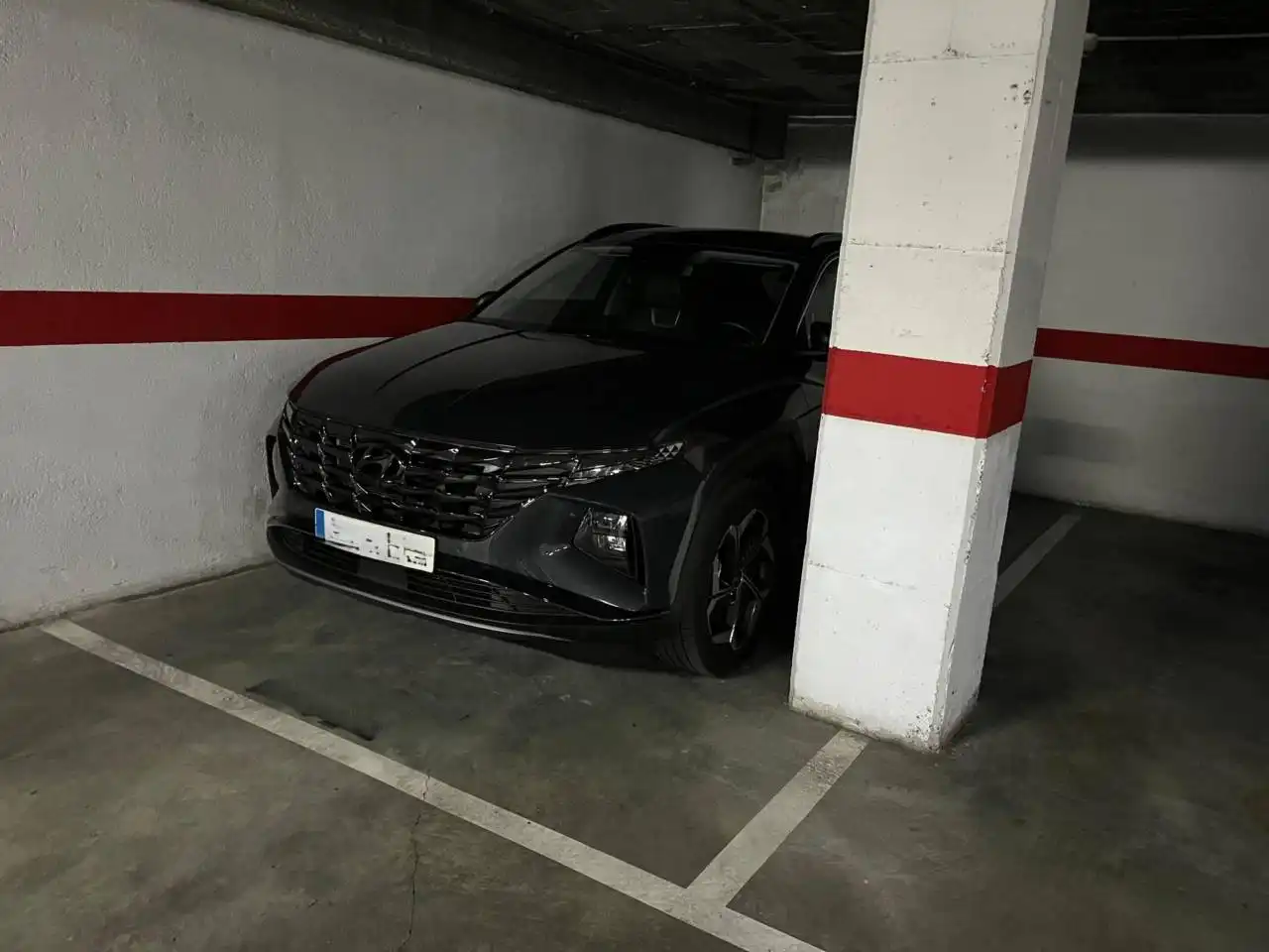 Parking de Piso en venta en Girona con Calefacción, Terraza y Amueblado