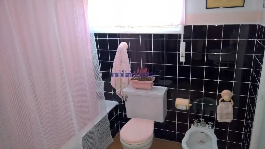 Baño de Casa o chalet en venta en Getxo  con Calefacción, Jardín privado y Terraza