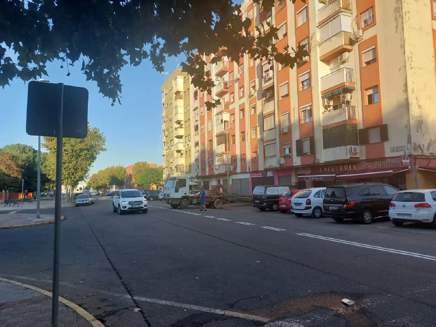 Vista exterior de Pis en venda en Dos Hermanas