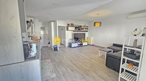 Espectacular Ático Dúplex de 138 m con terraza solárium a 150 m de la playa y 3 min de la Renfe.