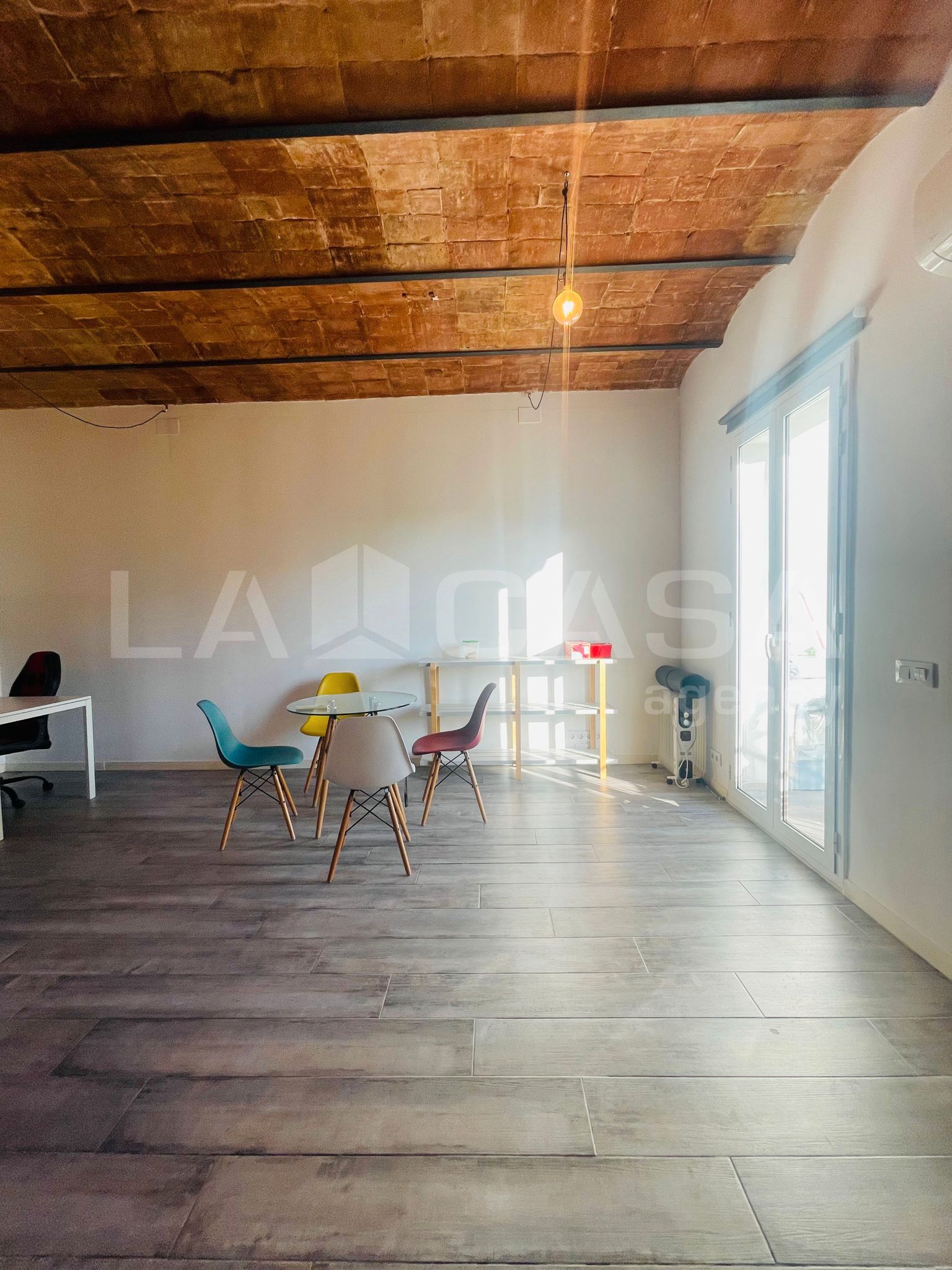 Comedor de Piso en venta en  Barcelona Capital con Balcón