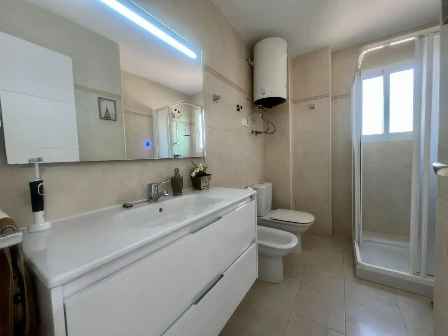 Bathroom of Flat for sale in Alicante / Alacant  with Air Conditioner, Heating and Terrace
