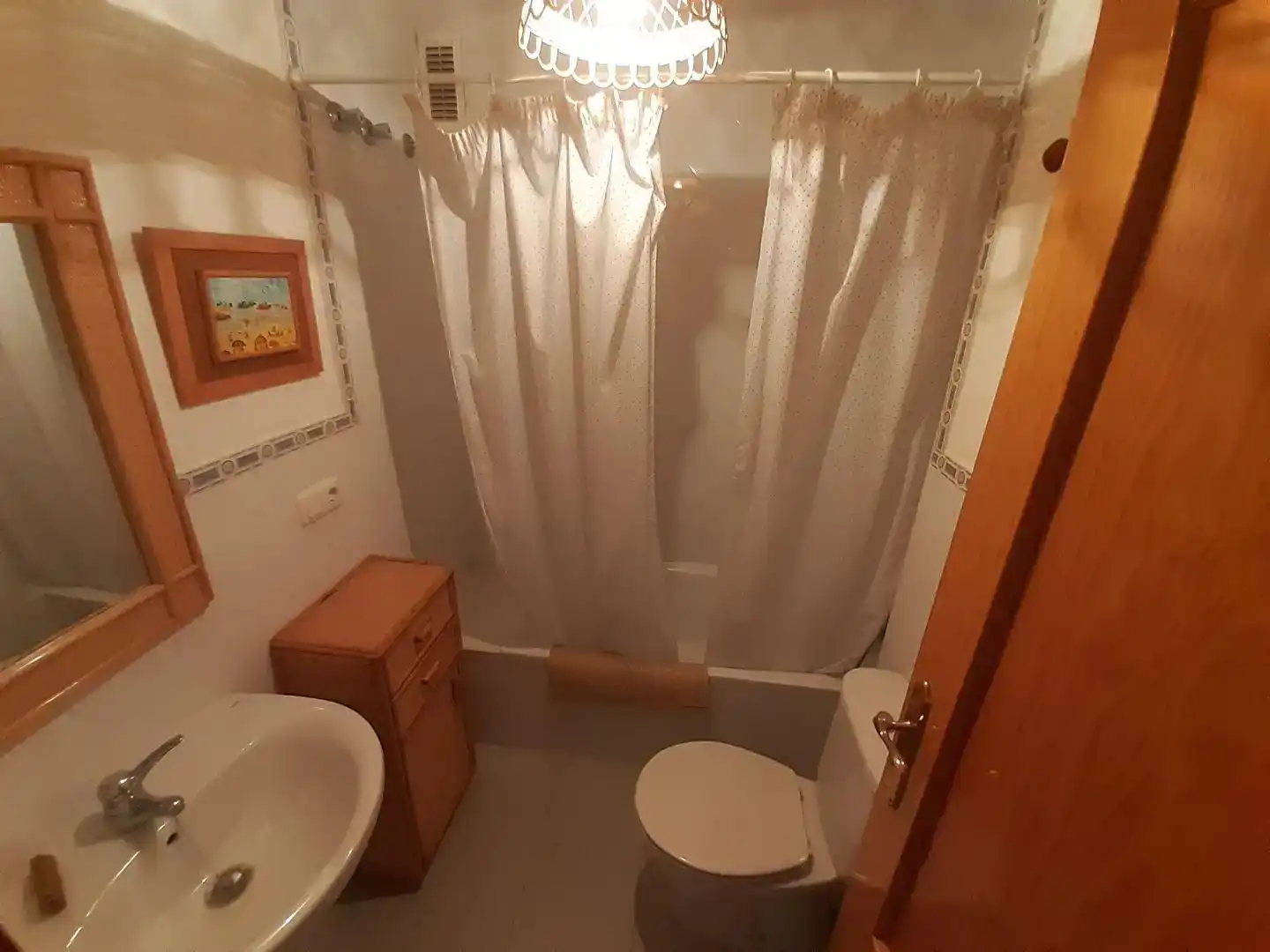 Bany de Casa o xalet en venda en Espartinas amb Aire condicionat, Jardí privat i Traster