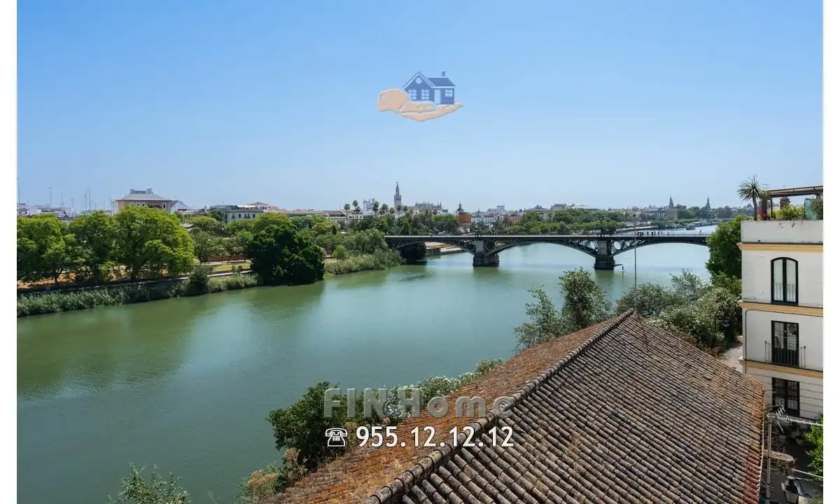 Ático de alquiler en Sevilla con Aire acondicionado, Calefacción y Jardín privado
