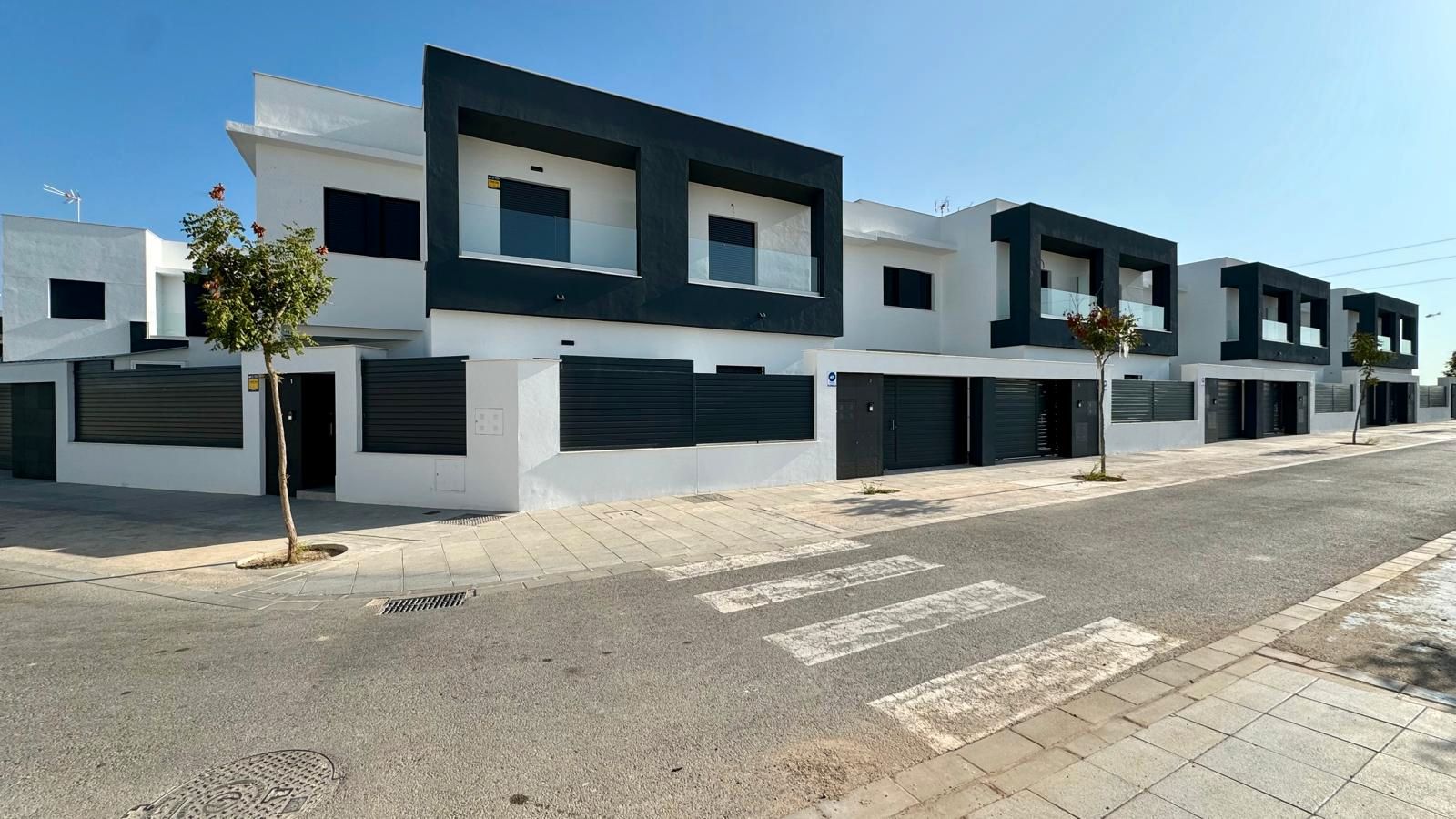 Exterior view of House or chalet to rent in La Rinconada  with Air Conditioner, Terrace and Furnished