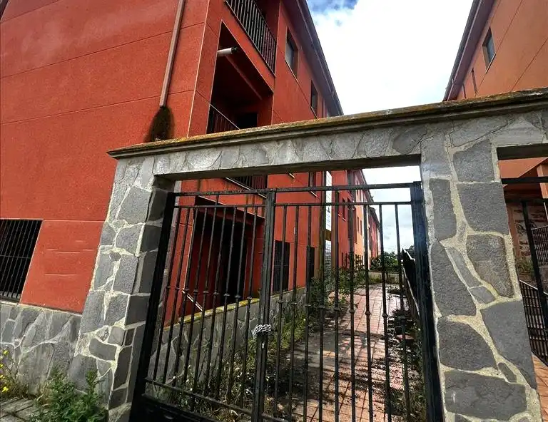 Vista exterior de Piso en venta en Velada