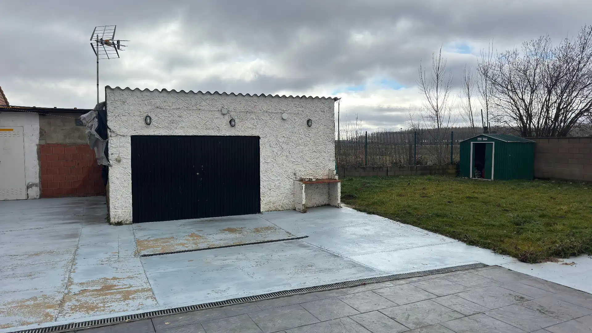 Casa o xalet en venda en Santas Martas amb Aire condicionat, Calefacció i Jardí privat