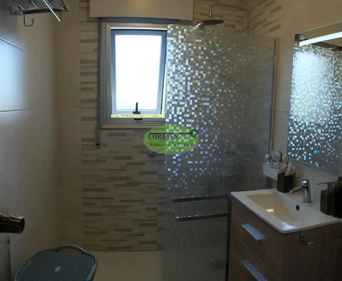 Baño de Casa o chalet en venta en Ourense Capital  con Calefacción, Jardín privado y Terraza