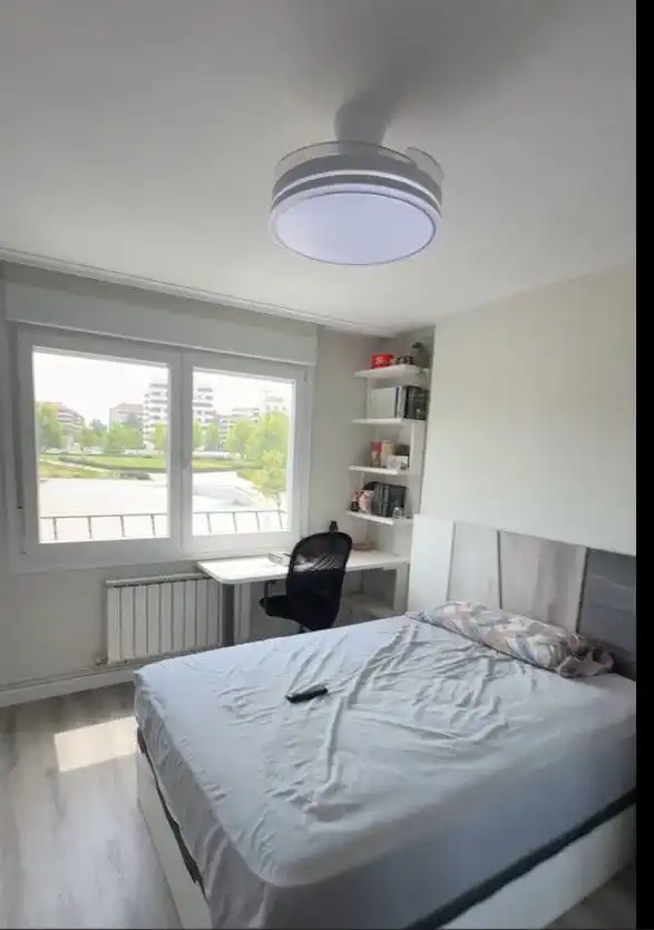 Habitación de Piso en venta en  Logroño con Calefacción y Parquet