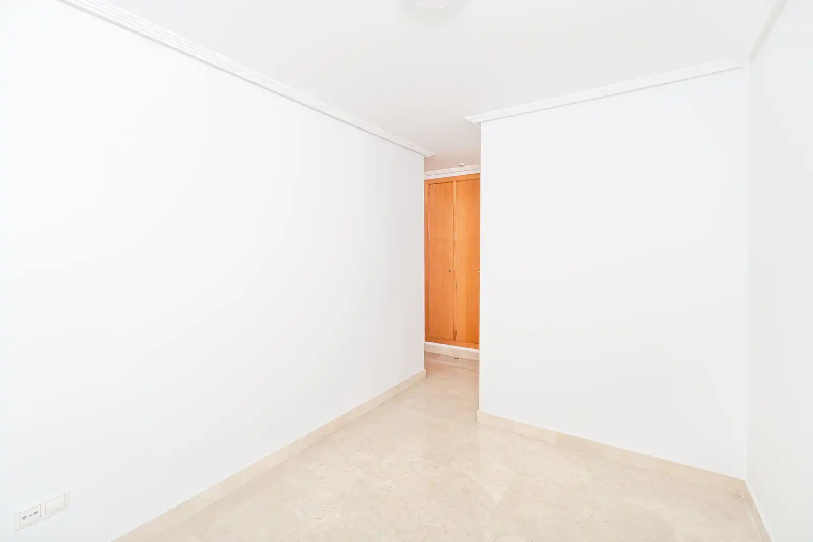 Piso en venta en Alicante / Alacant con Aire acondicionado, Terraza y Trastero