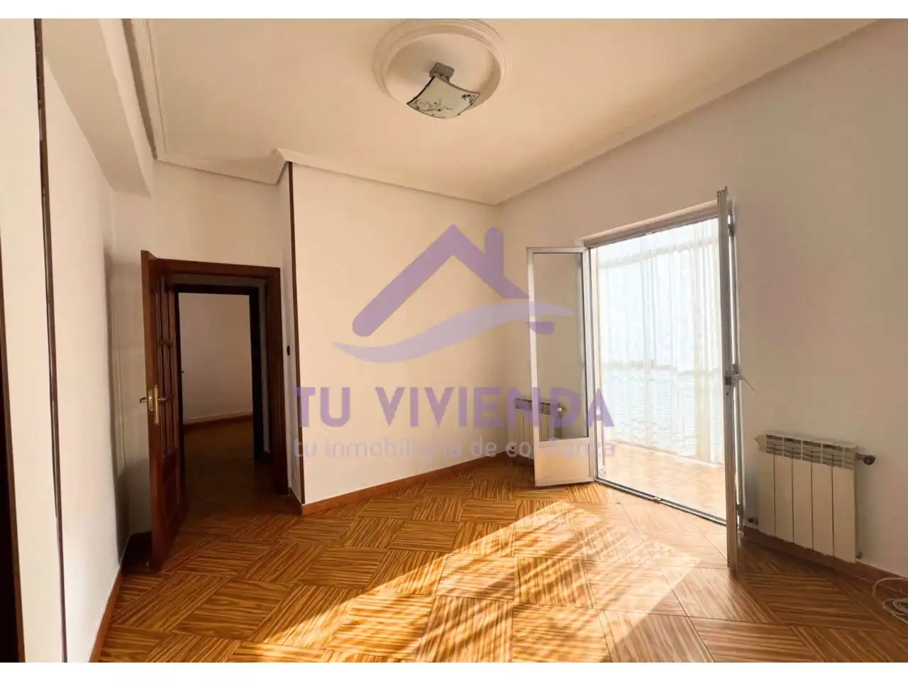 Sala d'estar de Pis en venda en Valladolid amb Calefacció, Terrassa i Balcó