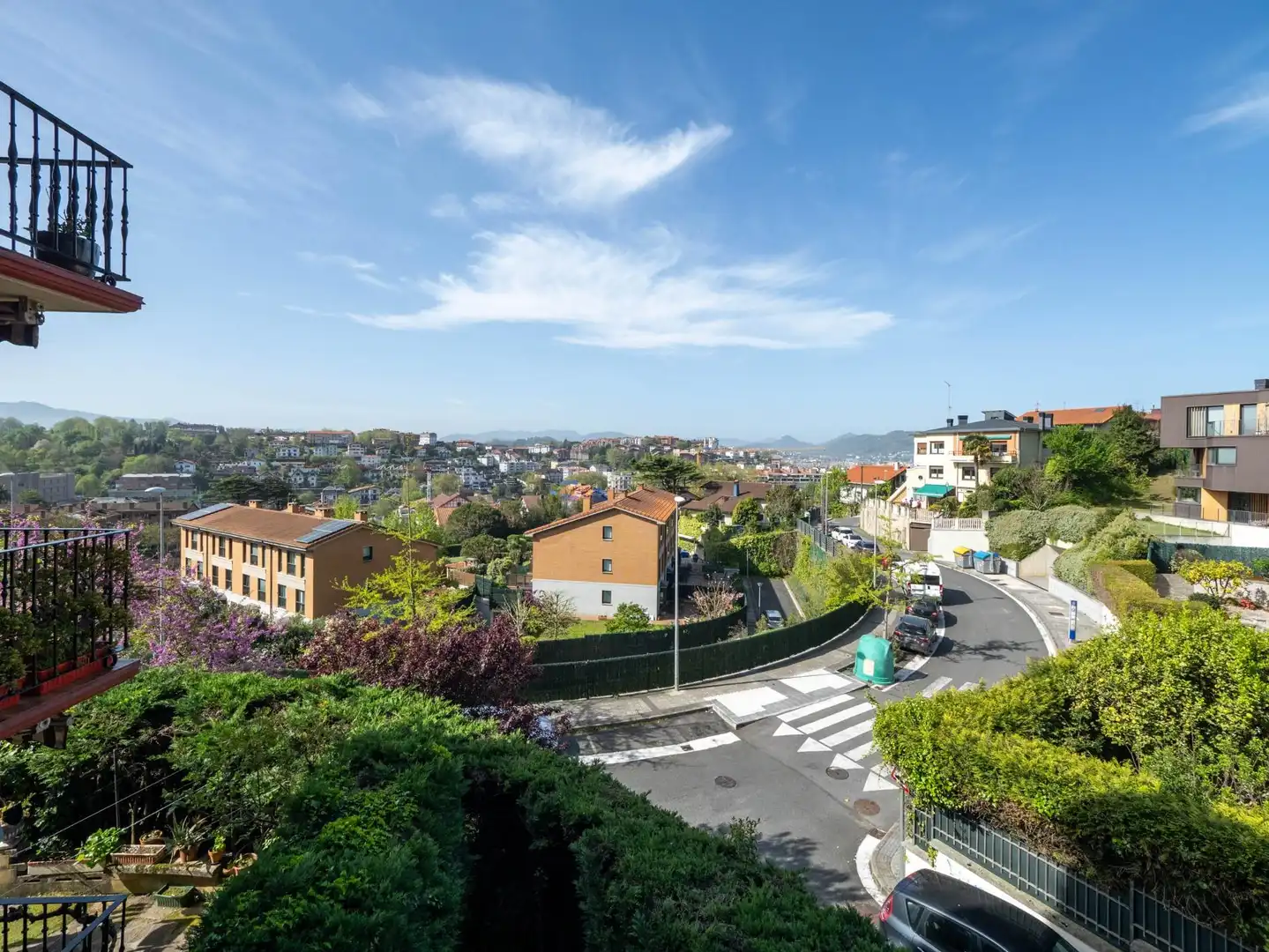 Außenansicht von Wohnung zum Verkauf in Donostia - San Sebastián  mit Heizung, Terrasse und Abstellraum