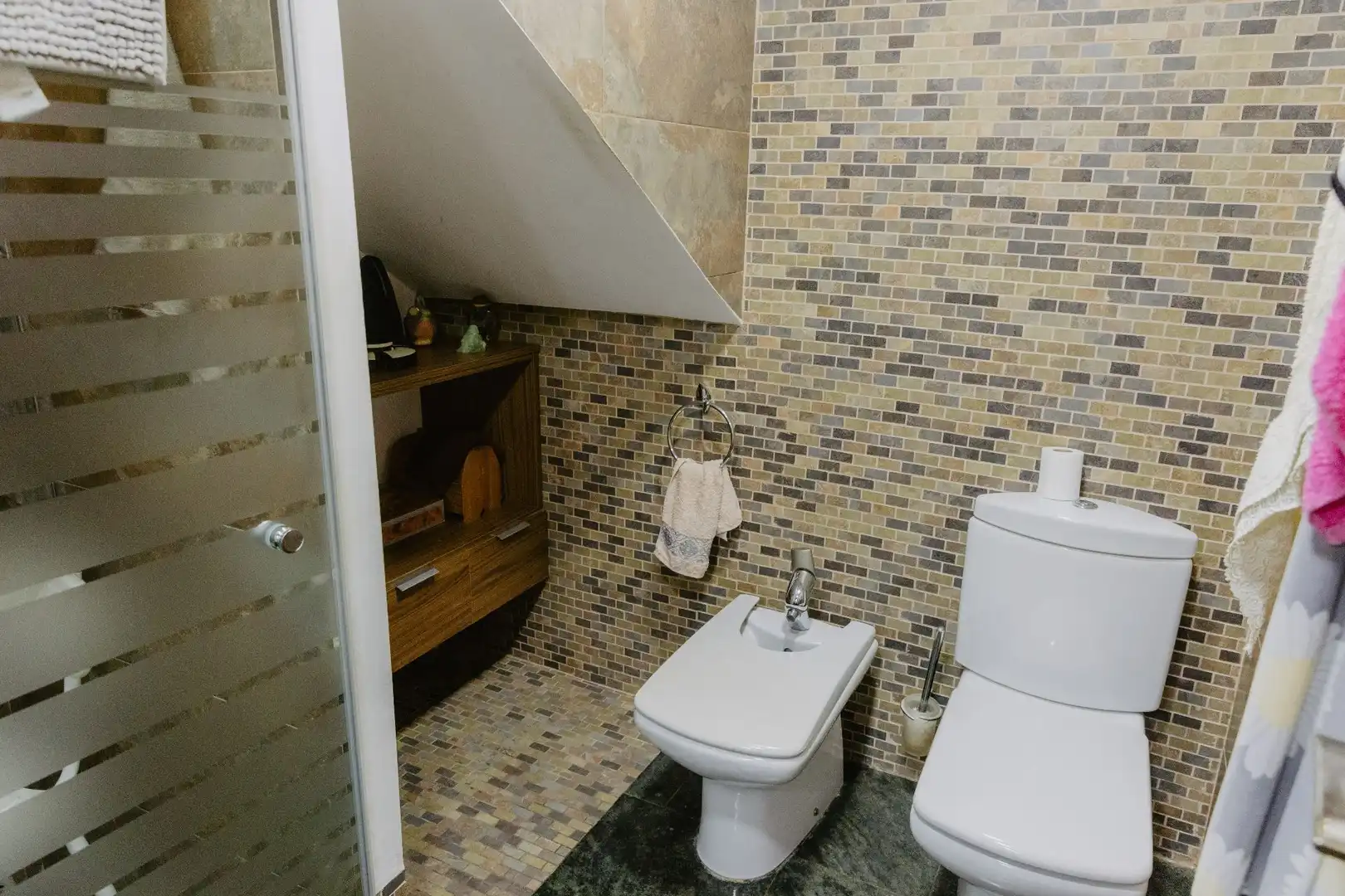 Bathroom of Houses for sale in Santa Coloma de Gramenet  with Air Conditioner, Heating and Private garden