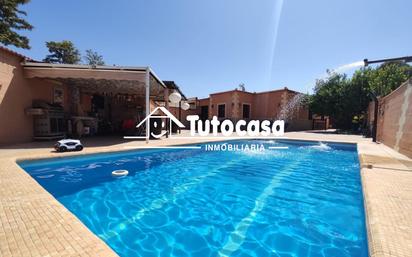 Piscina de Casa o xalet en venda en Montequinto amb Aire condicionat, Traster i Piscina