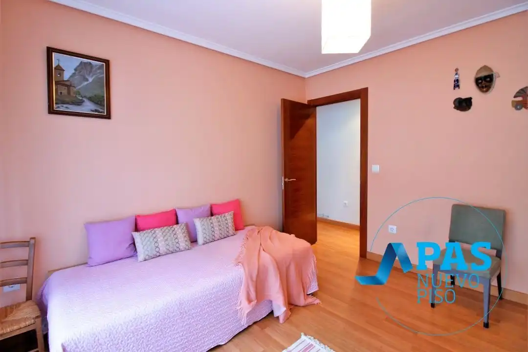 Habitación de Piso en venta en Santander con Calefacción
