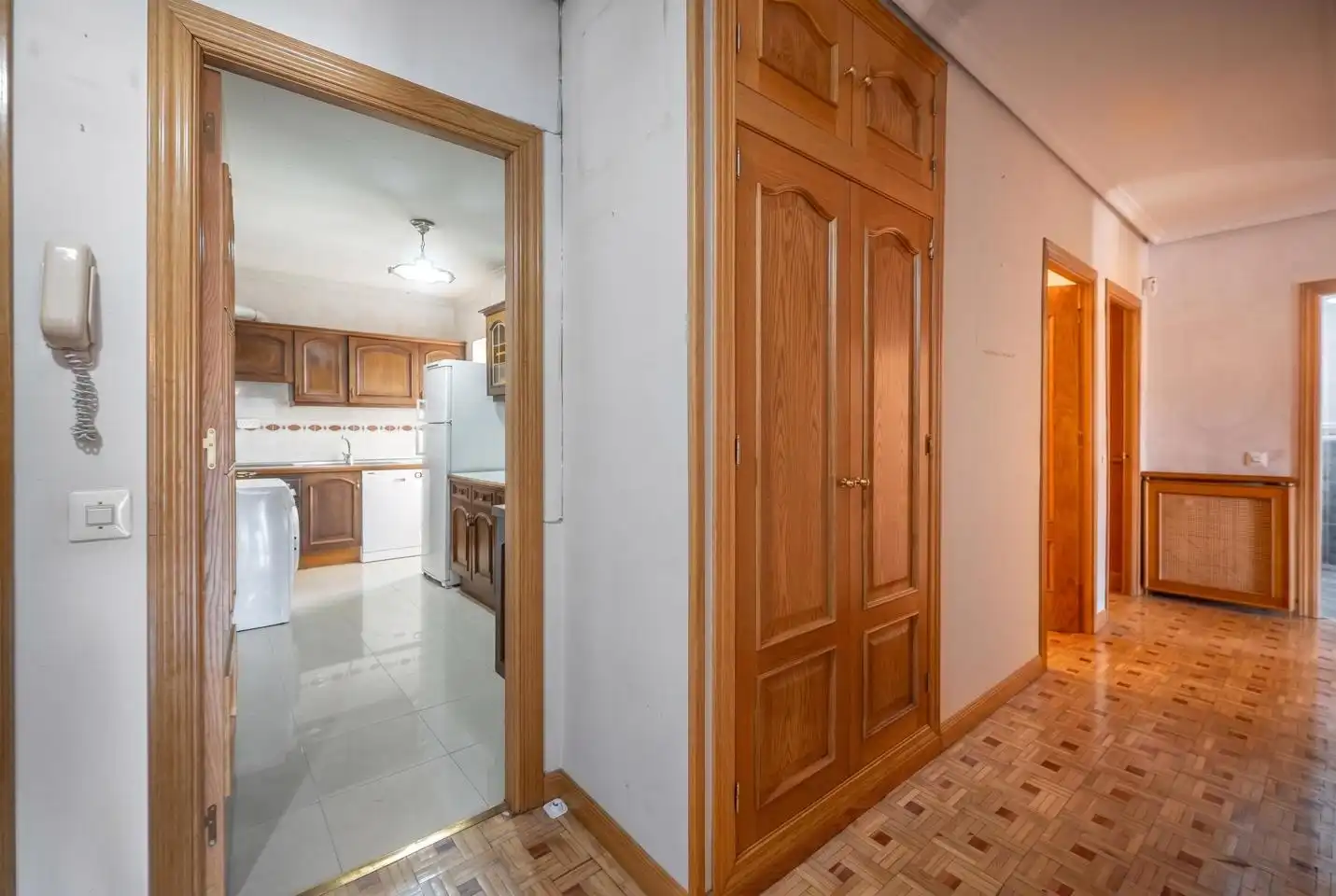 Pis en venda en Ávila amb Calefacció, Parquet i Terrassa