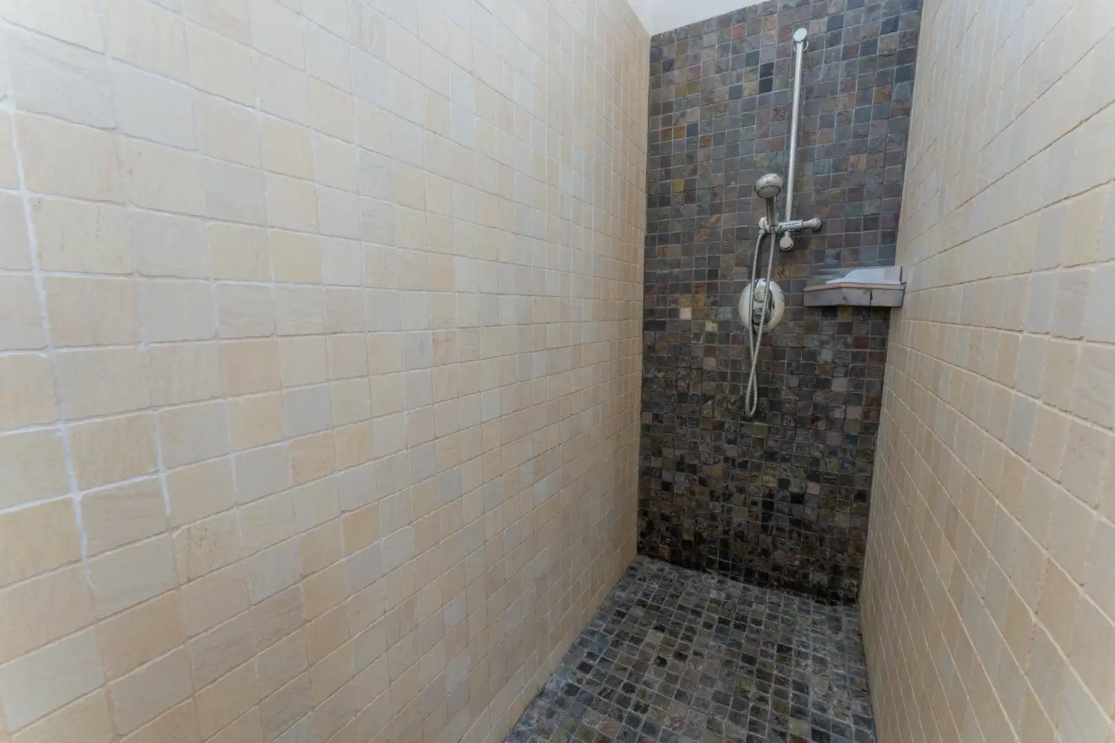 Baño de Casa o chalet en venta en Elche / Elx con Aire acondicionado, Calefacción y Jardín privado