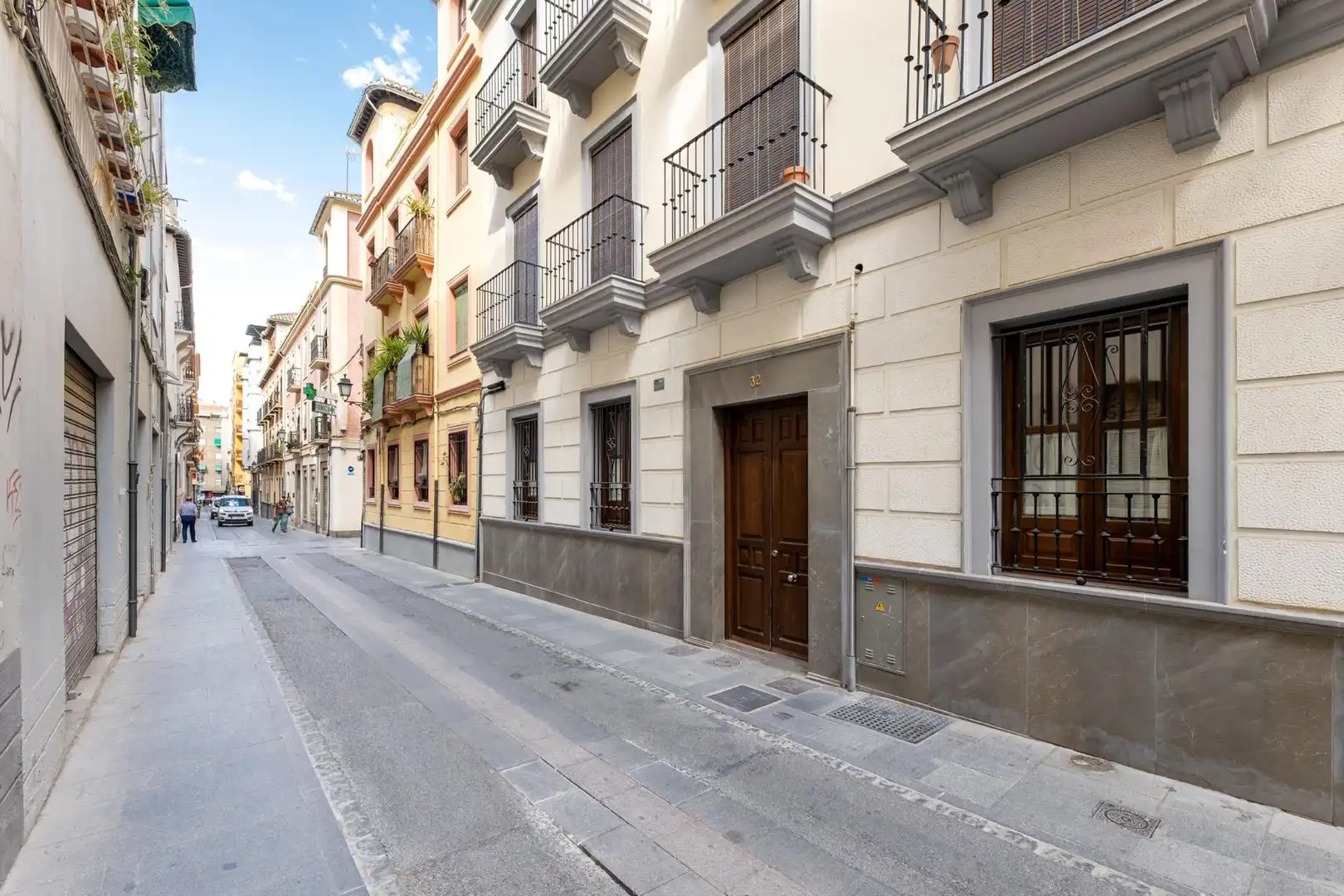Vista exterior de Àtic en venda en Granada amb Aire condicionat i Terrassa