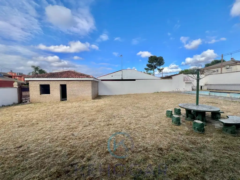 Casa o chalet en venta en Dos Hermanas con Piscina