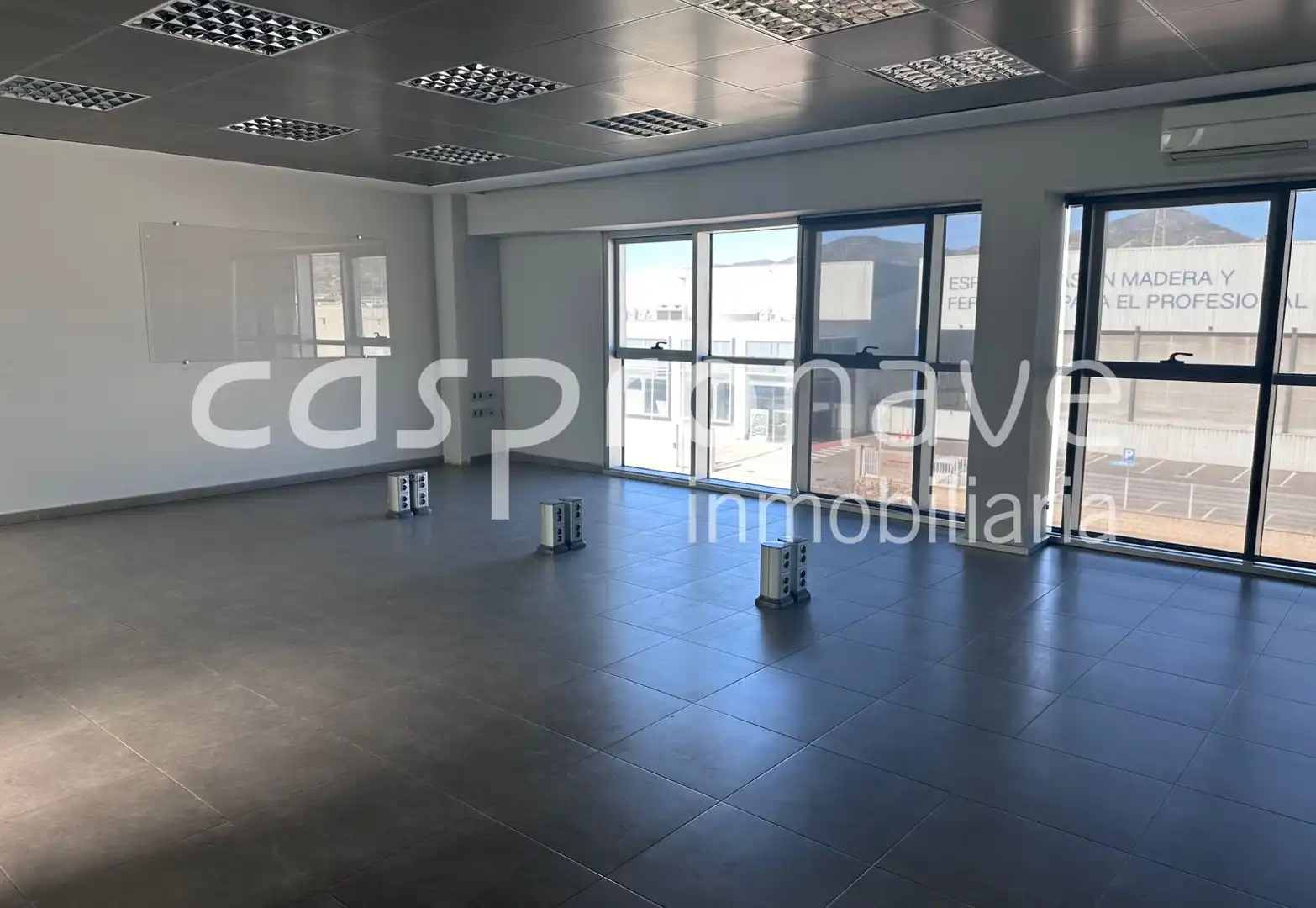 Nau industrial amb ascensor de lloguer a Plaça la Mesquita, imagen 11