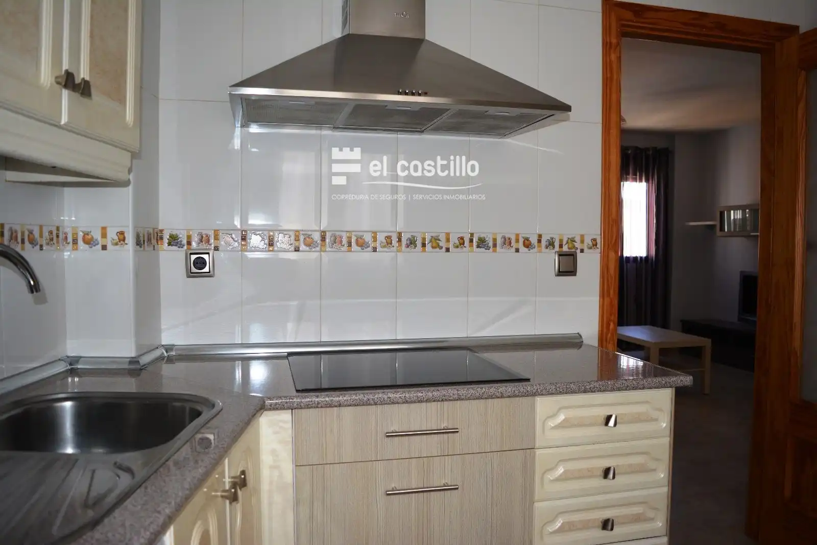 Cocina de Piso en venta en Sotillo de la Adrada con Calefacción, Trastero y Amueblado