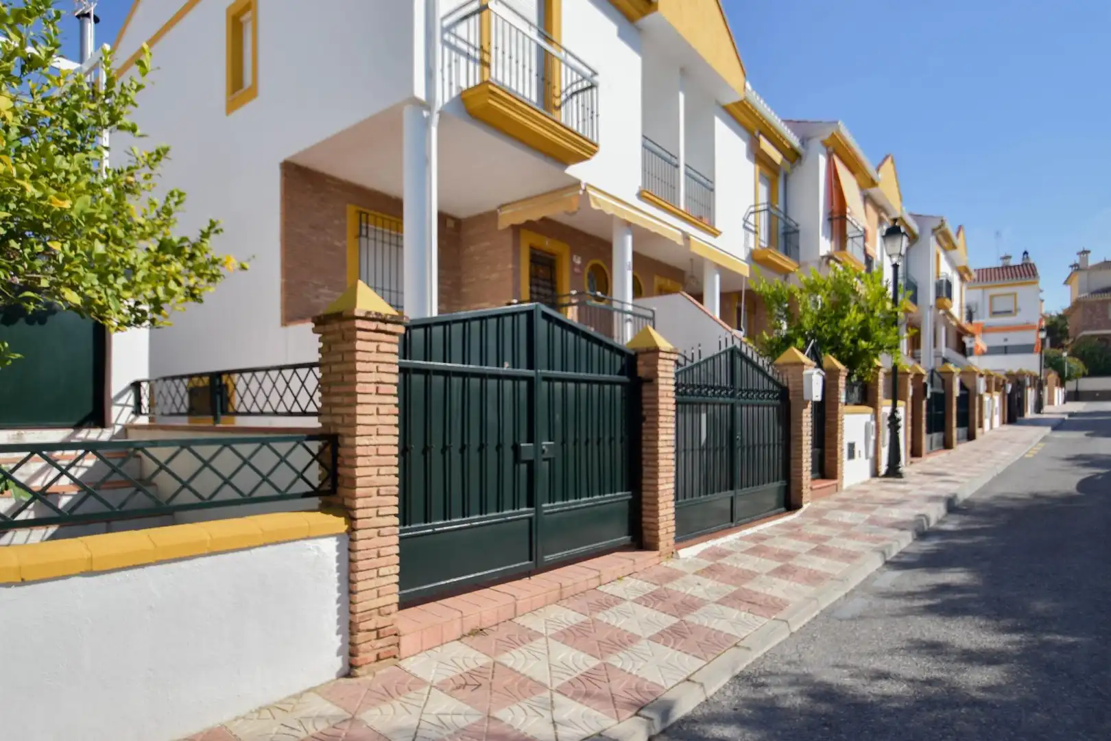 Vista exterior de Casa o chalet en venta en Cájar