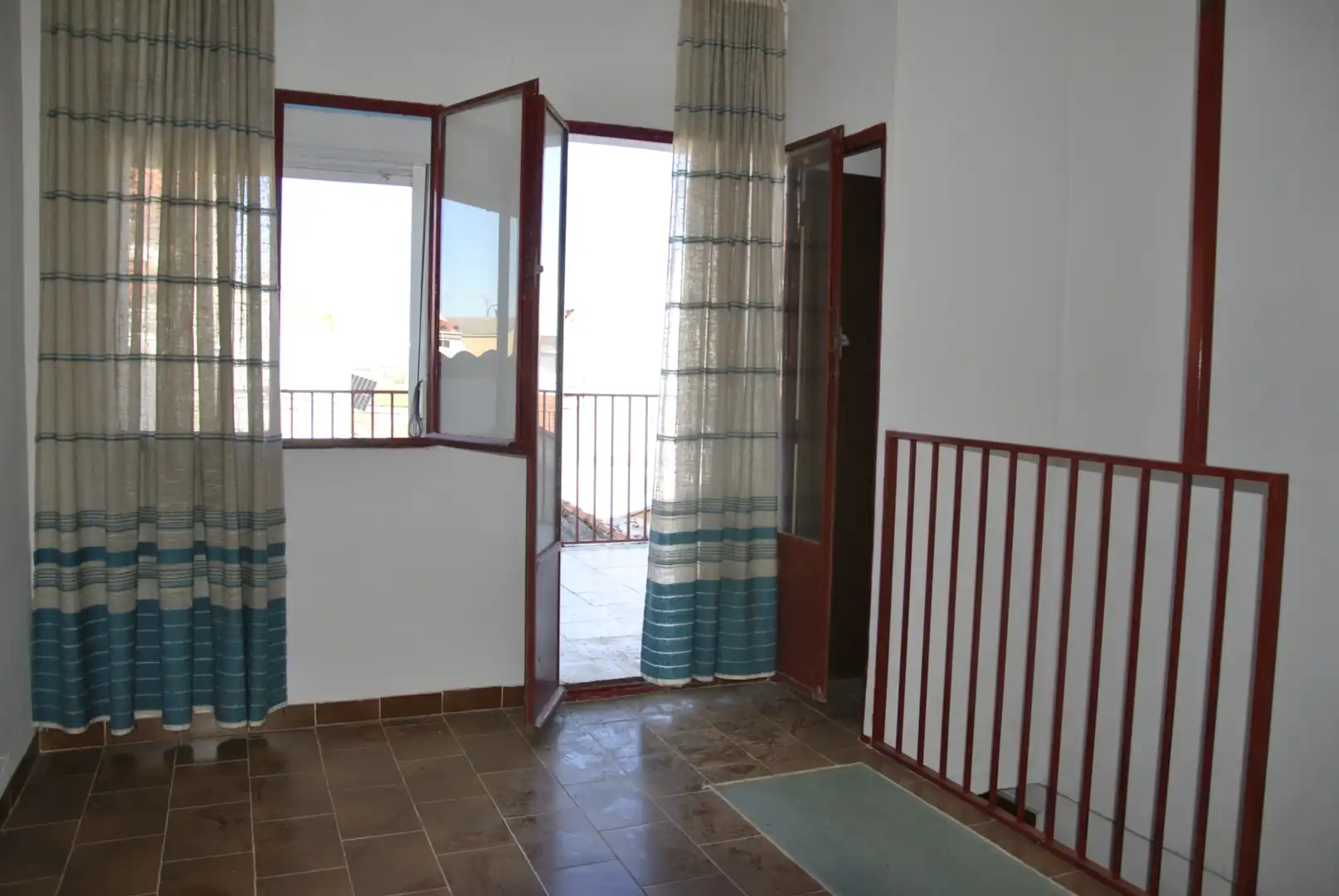 Casa adosada en venta en Holguera con Terraza, Trastero y Amueblado
